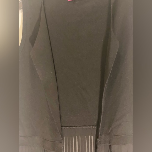 NWOT 2 EXTREMZ black Vest Unique Fringe Sz M Cut from the sides - Picture 4 of 9